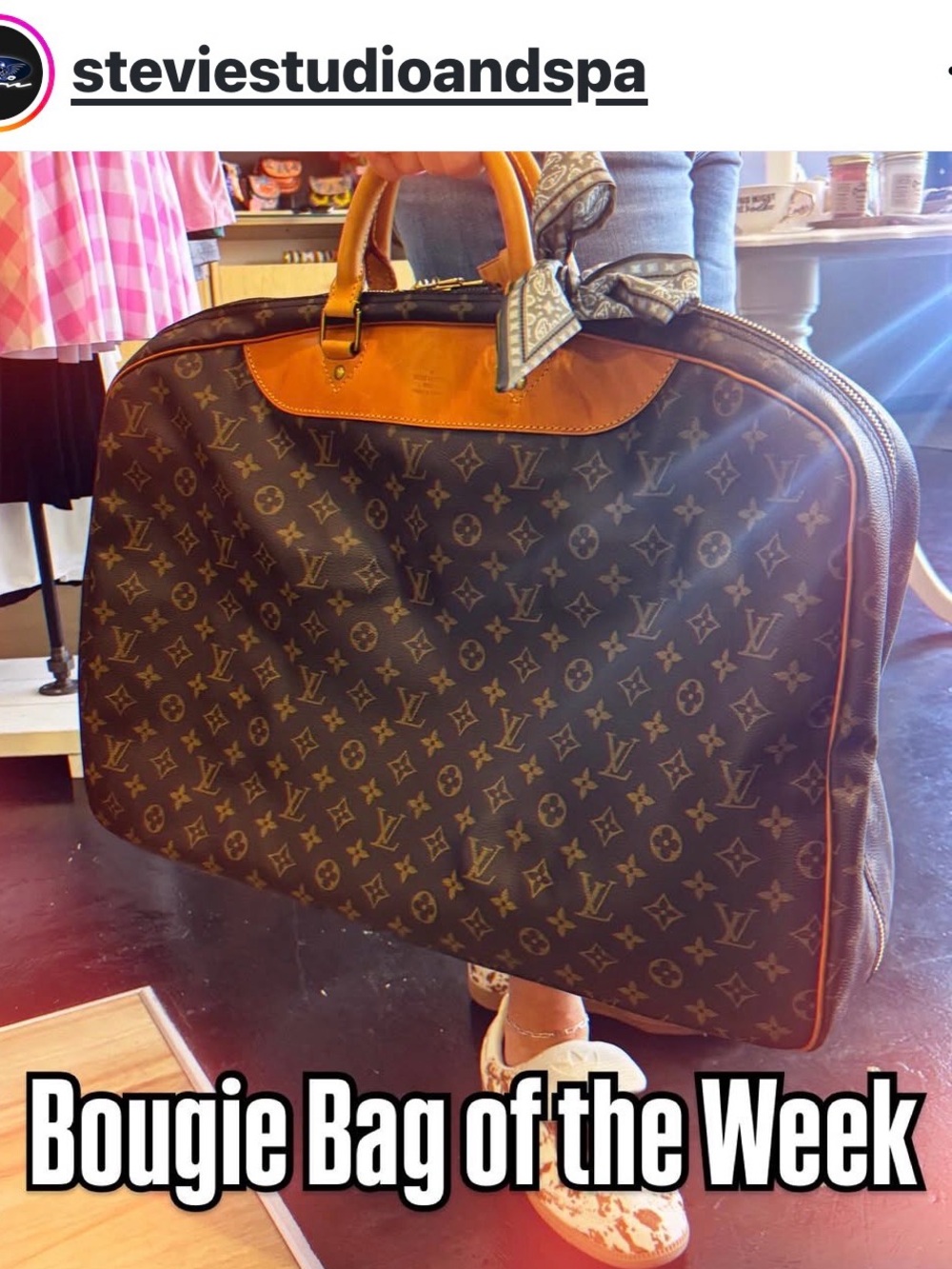 Louis Vuitton Brown Monogram Carry-On Travel Bag with Tan Trim - Picture 2 of 6
